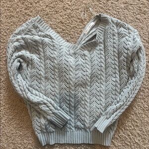 Moon and Madison sweater size small‎